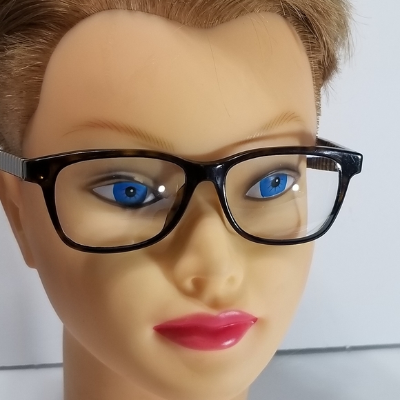 Fantastic looking Fendi eyeglasses Frames - Picture 6 of 16